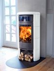 Kachel-Kaminofen von Contura - Planungswelten