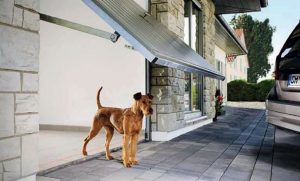 Elektrisches Garagentor per App steuern - Planungswelten