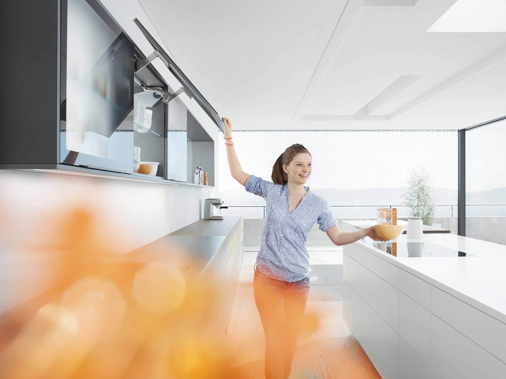 Praktische Klappensysteme für Ihre Ober- und Hochschränke entdecken