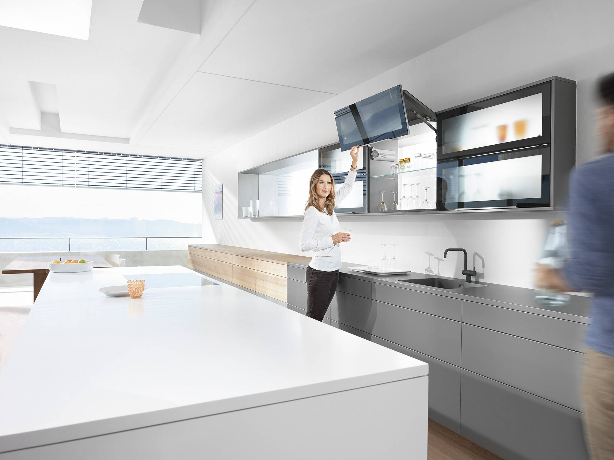 Praktische Klappensysteme für Ihre Ober- und Hochschränke entdecken