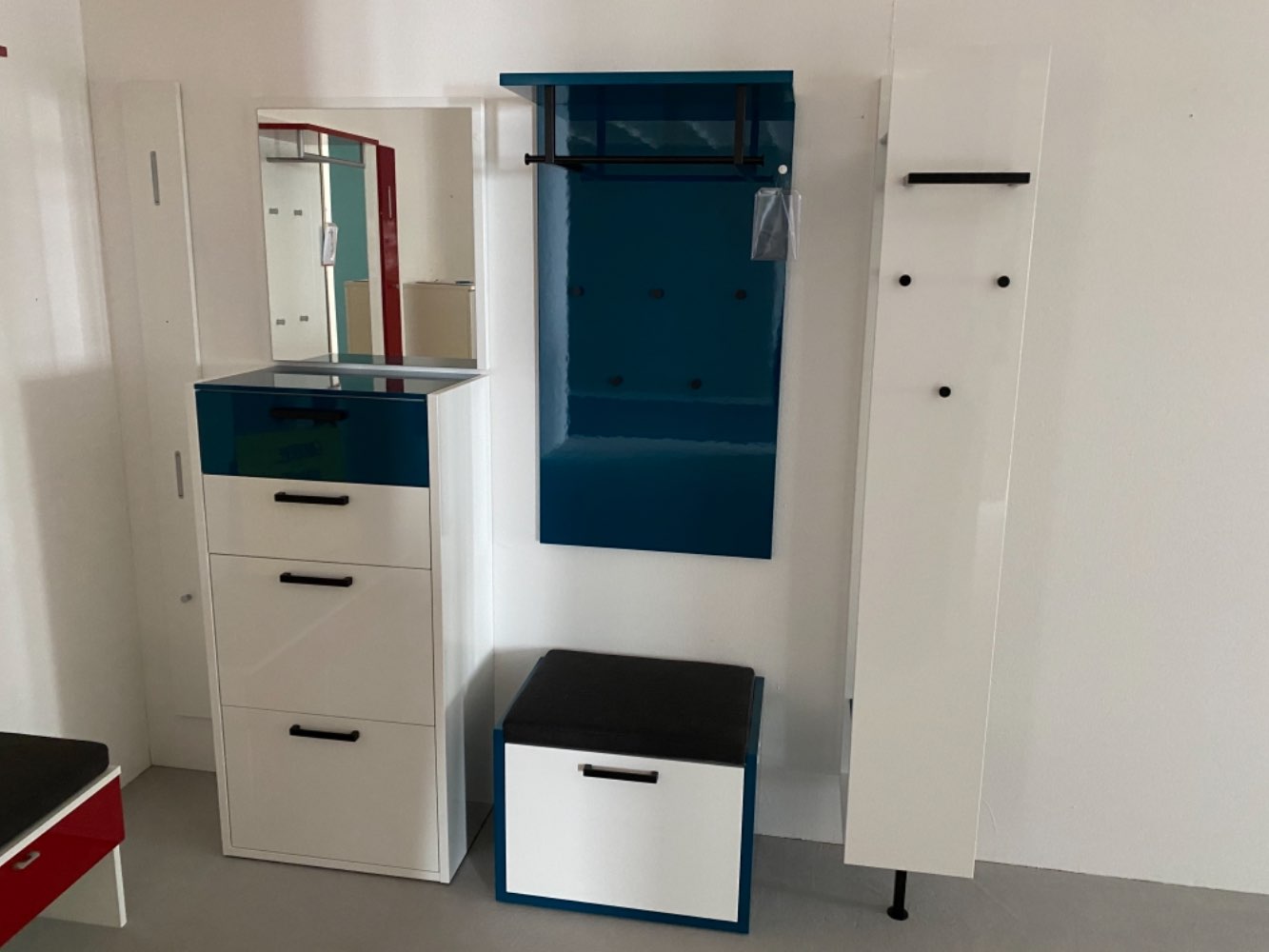 (MG) Garderobe / Paneel / Schuhbank / Schrank Petrol statt 3292€