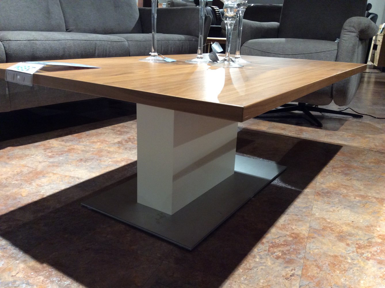 Couchtisch Tischplatte:Nussbaum  120x41x75cm