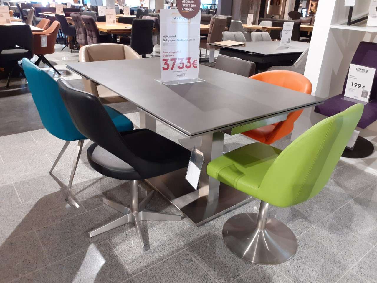 Tischgruppe London/Barcelona