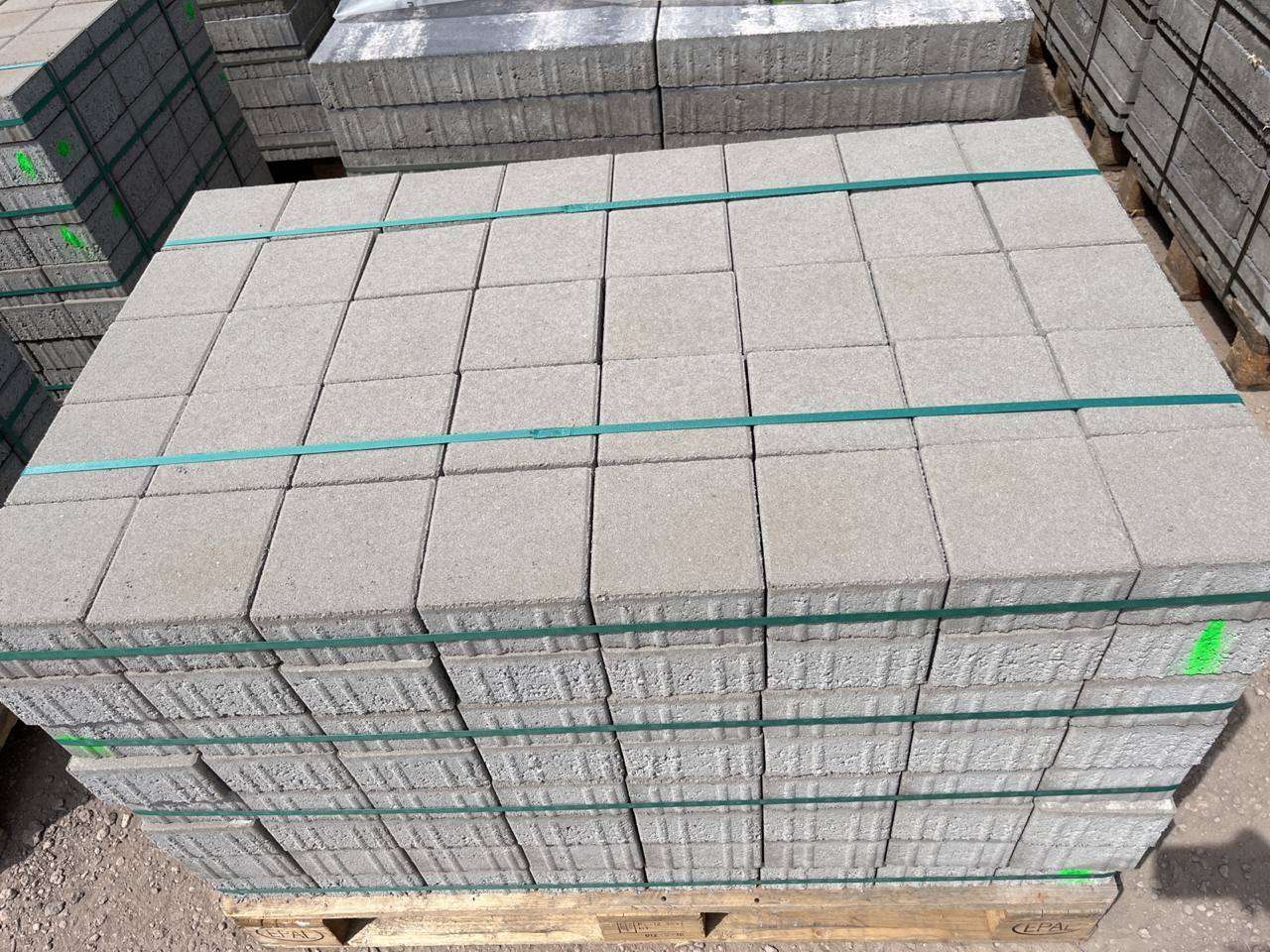 Prestige-Line Quadratpflaster 15x15x8 grau (2.Wahl)