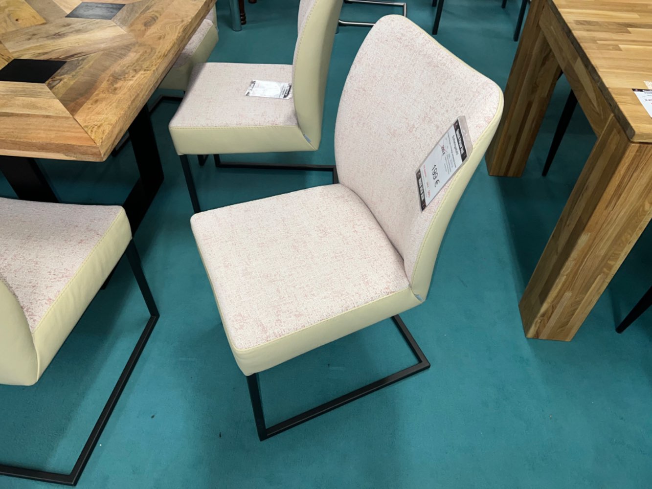 Schwingstuhl beige / Bert Plantagie / Stuhl / Esszimmerstuhl statt 399,-€