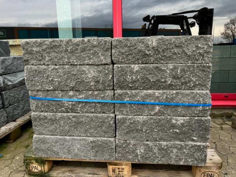 Eifel Mauer 50x25x14 cm anthrazit 2-seitig bossiert