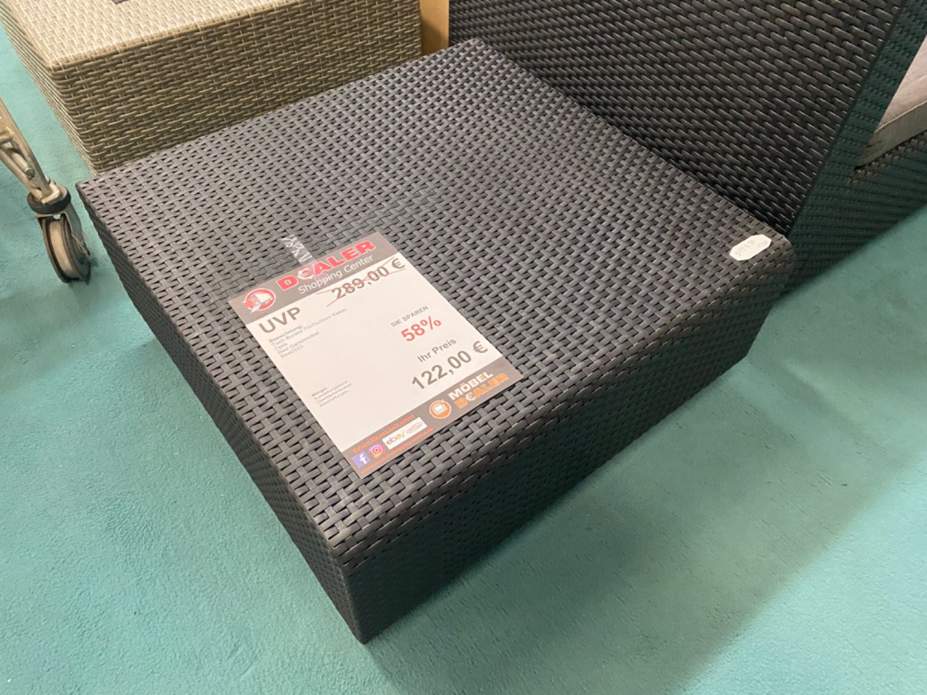 Tisch / Gartentisch / Rattan / schwarz statt 289€