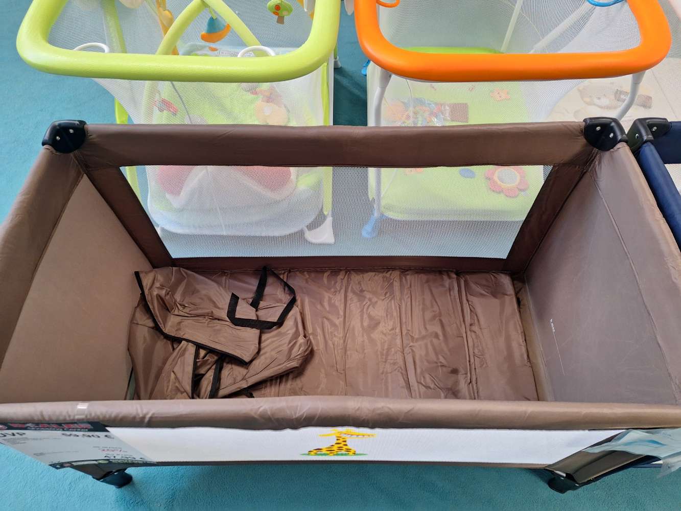 Reisebett, Babybett für unterwegs, klappbar, braun, statt 59,90 €