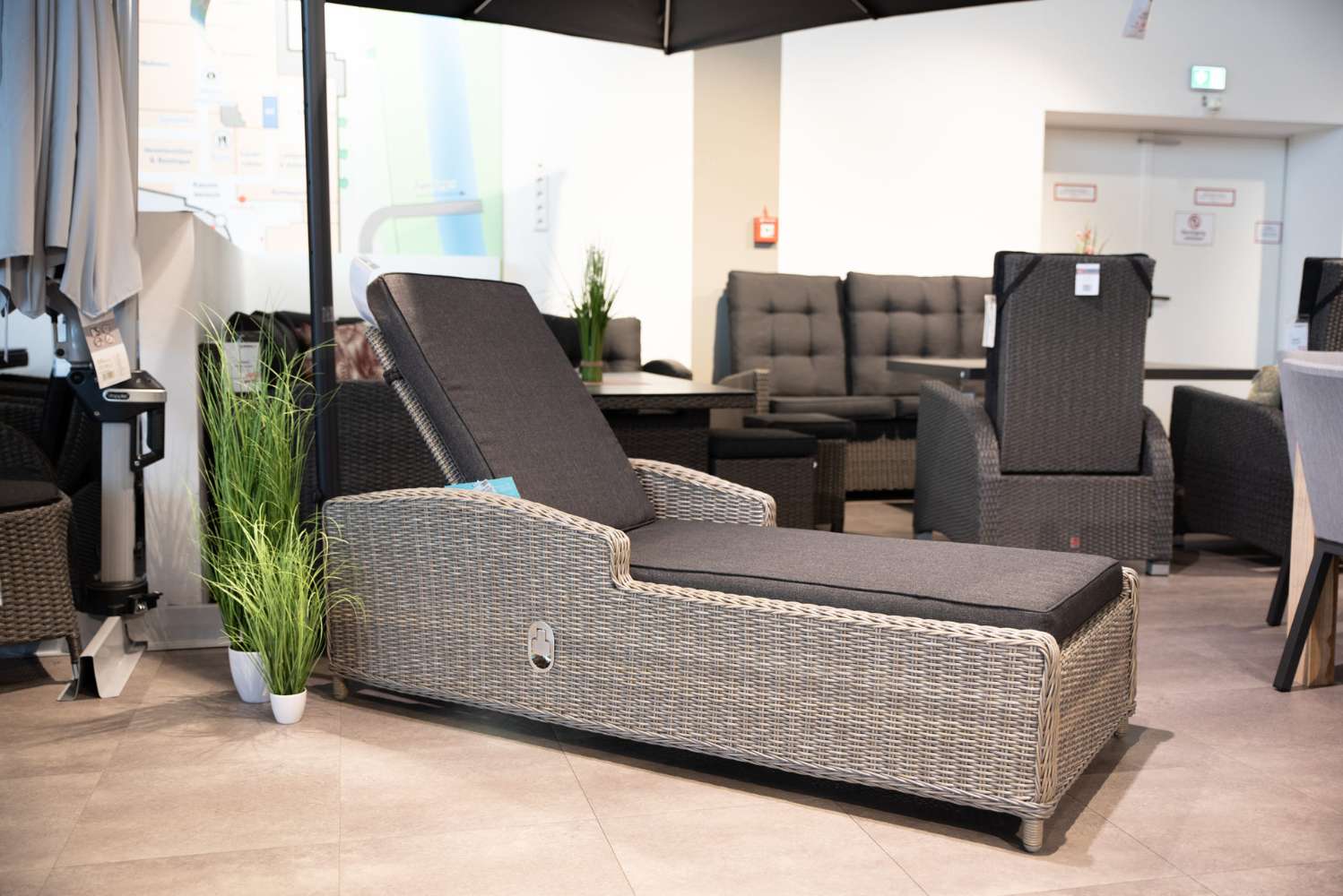 Gartenliege – inkl. Kissen – Sonnenliege – Geflecht