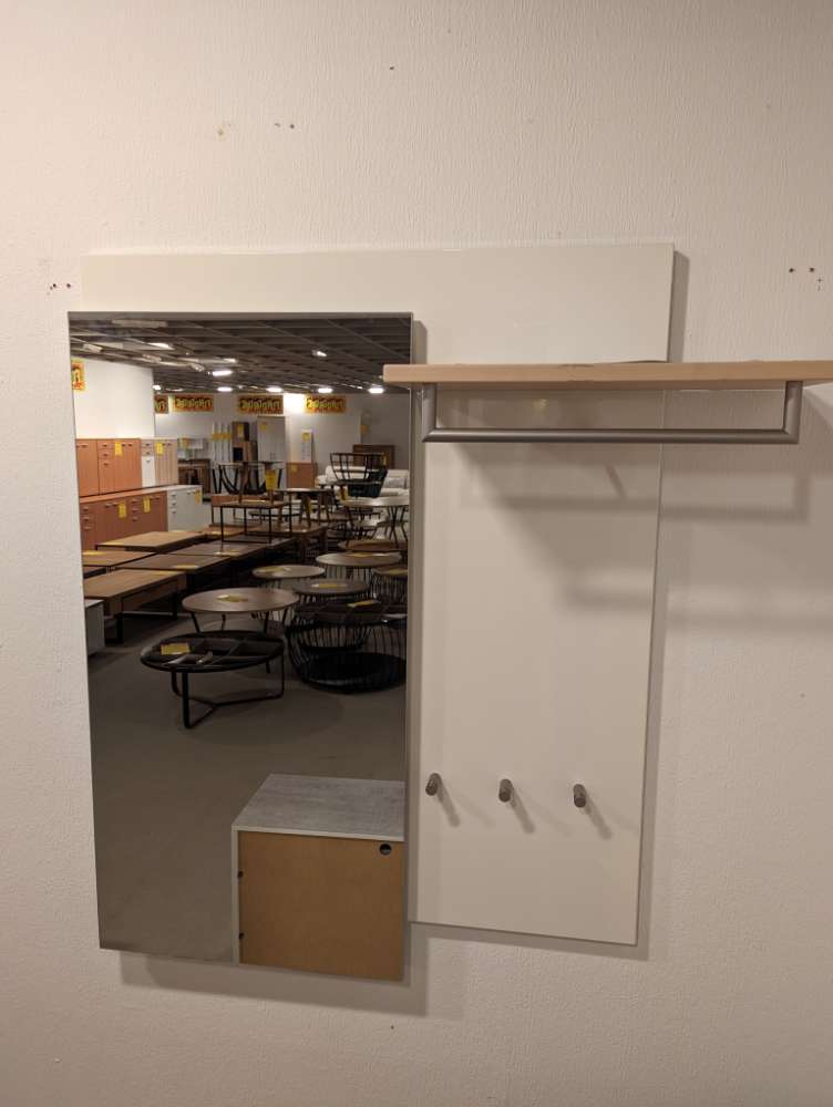 Garderobe mit Spiegel