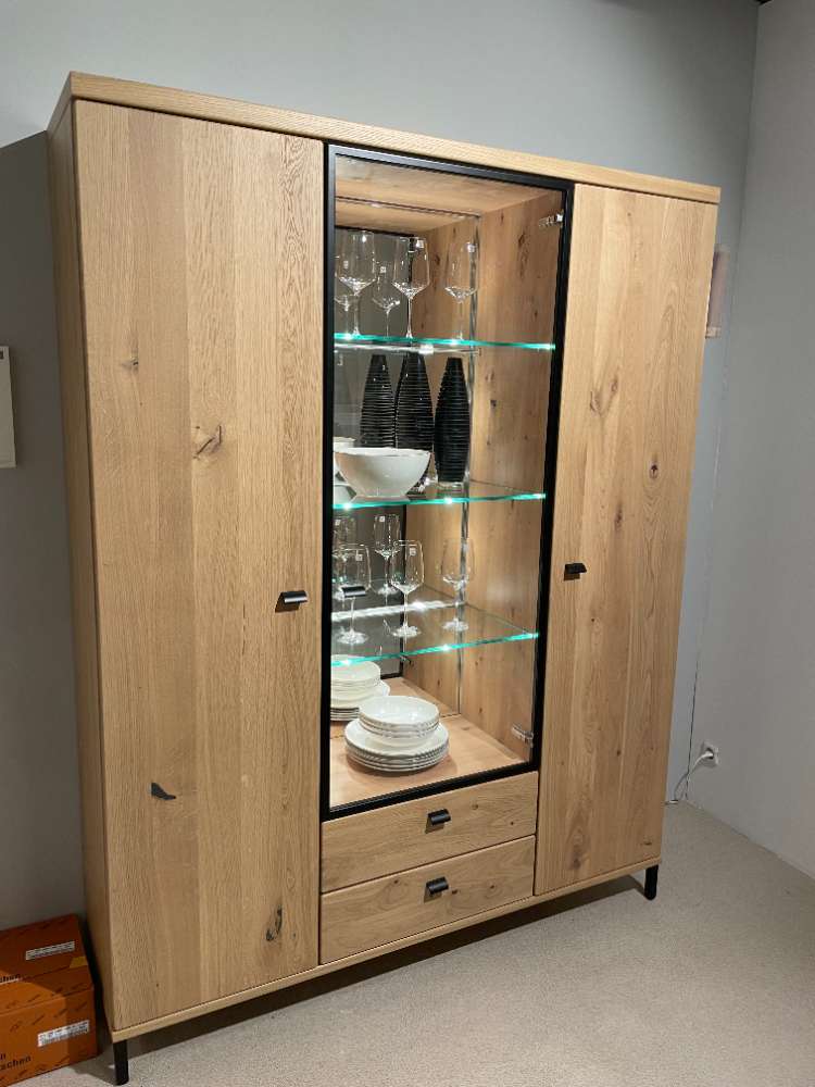 Vitrine auf Füßen medium