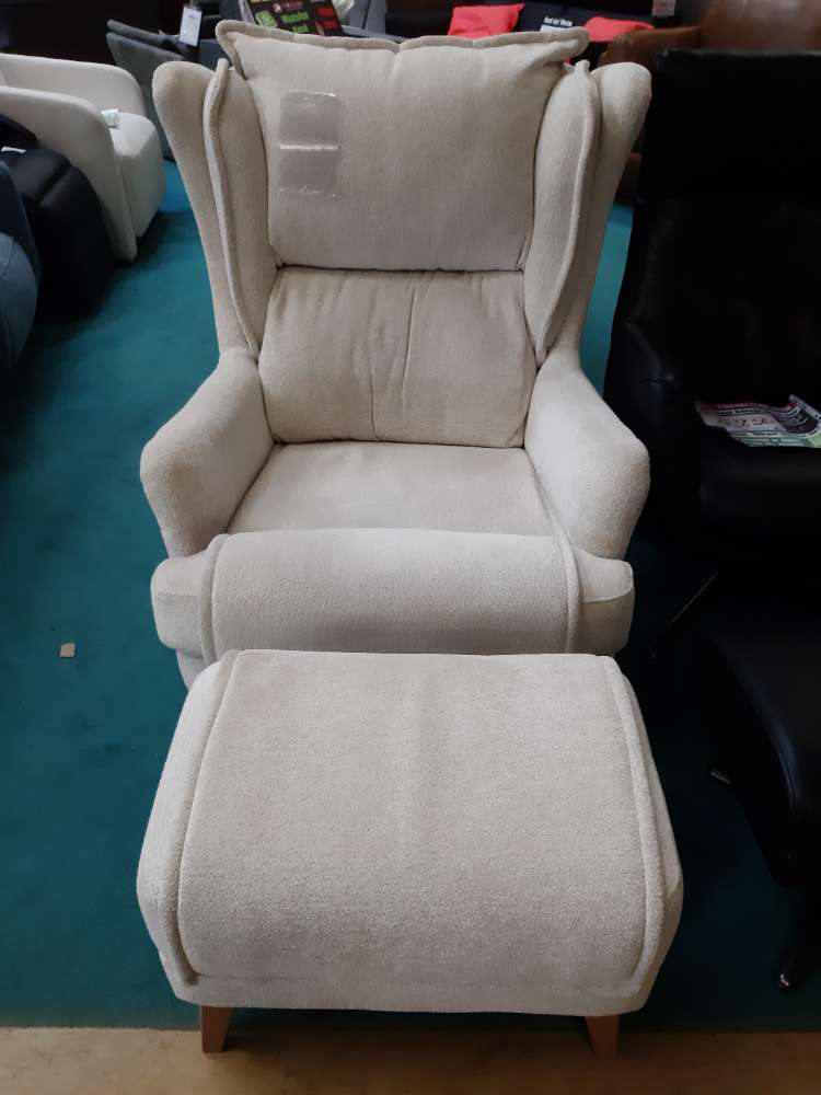 Sessel mit Hocker / Relaxsessel / Sessel statt 699€