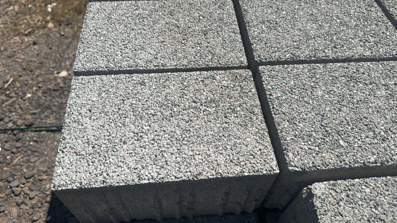 Planolith 24x16x12 granit wassergestrahlt (Restosten)