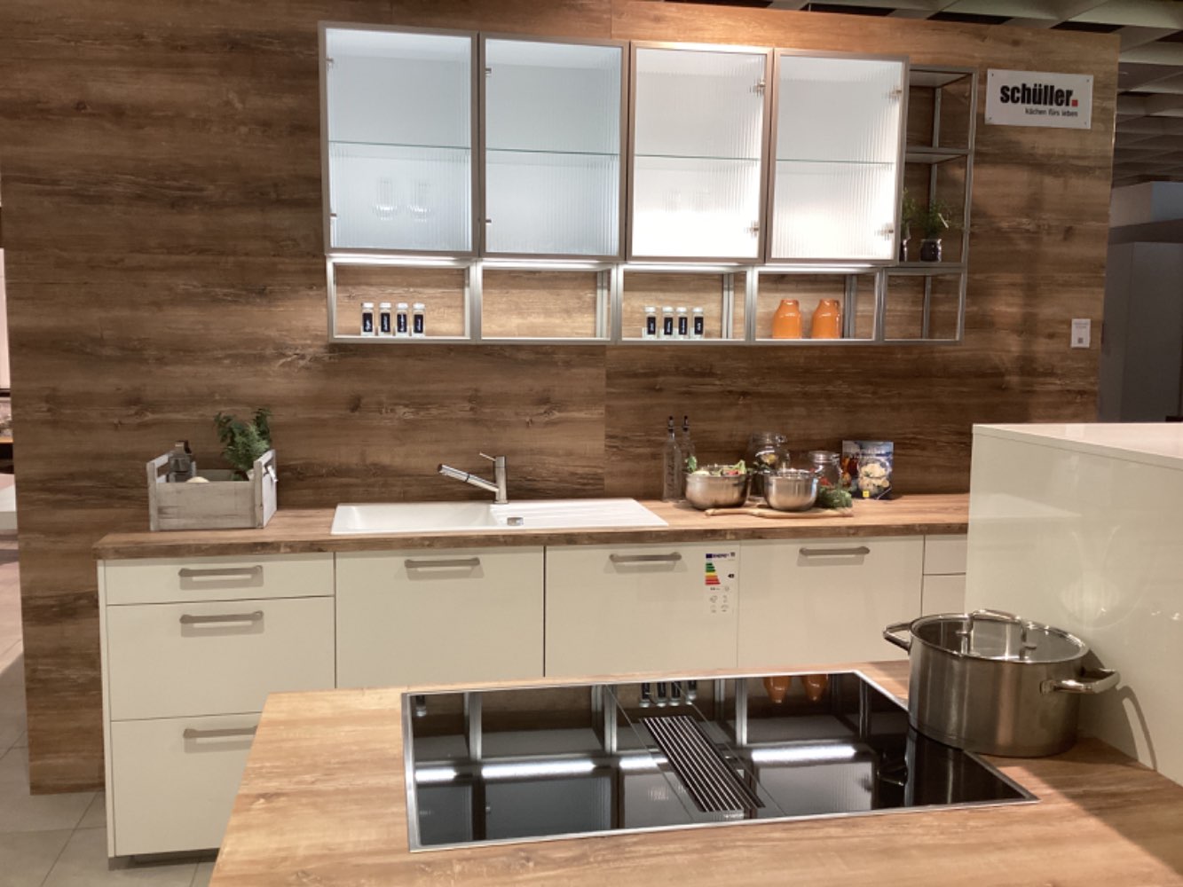 Einbauküche Interline Fino Gloss inkl. Geräte und Zubehör