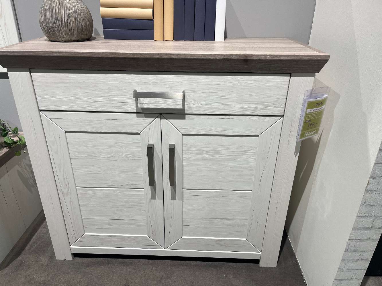 JW Garderobenschrank