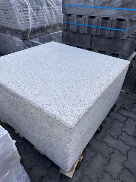 Vianova Block 100x100x46 cm zermattweiß (2.Wahl)