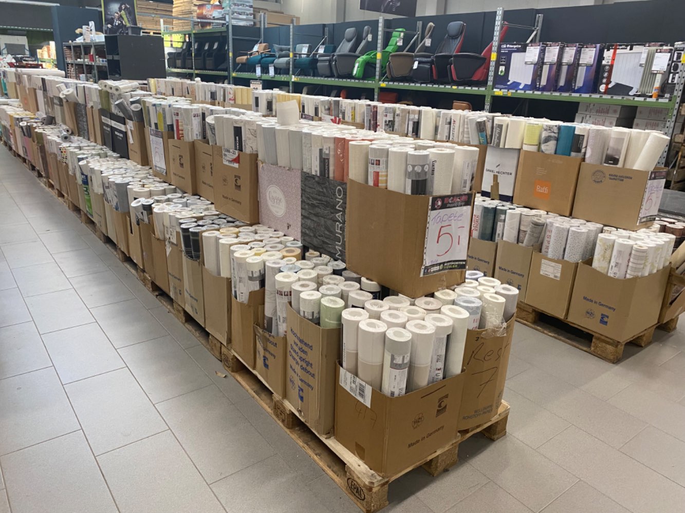 Tapete verschiedene Designs und Marken Rolle für je 5€