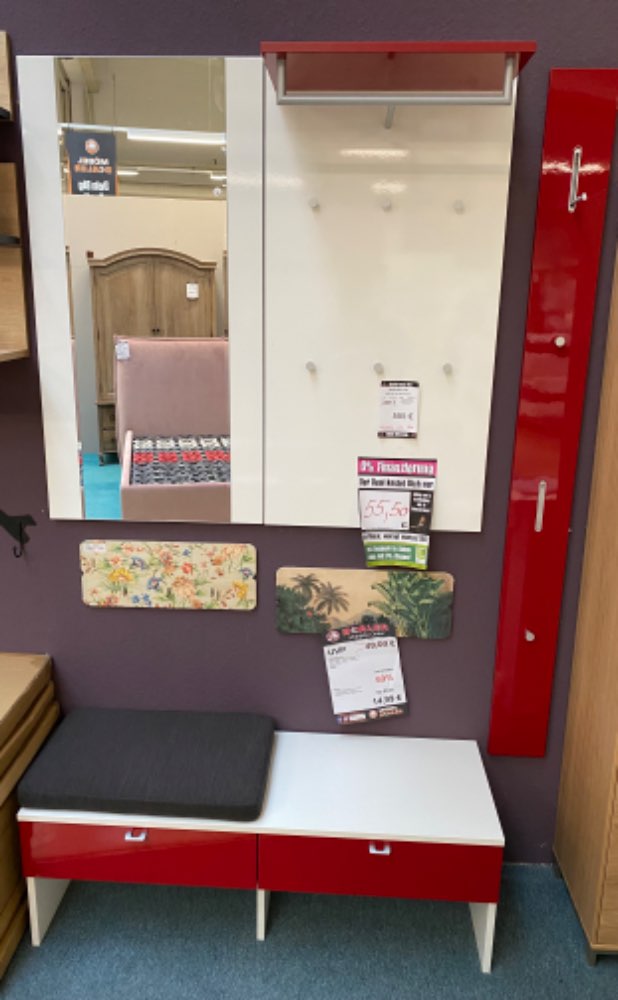 Garderobe Life weiß Dekor matt Rot Hochglanz statt 2231€