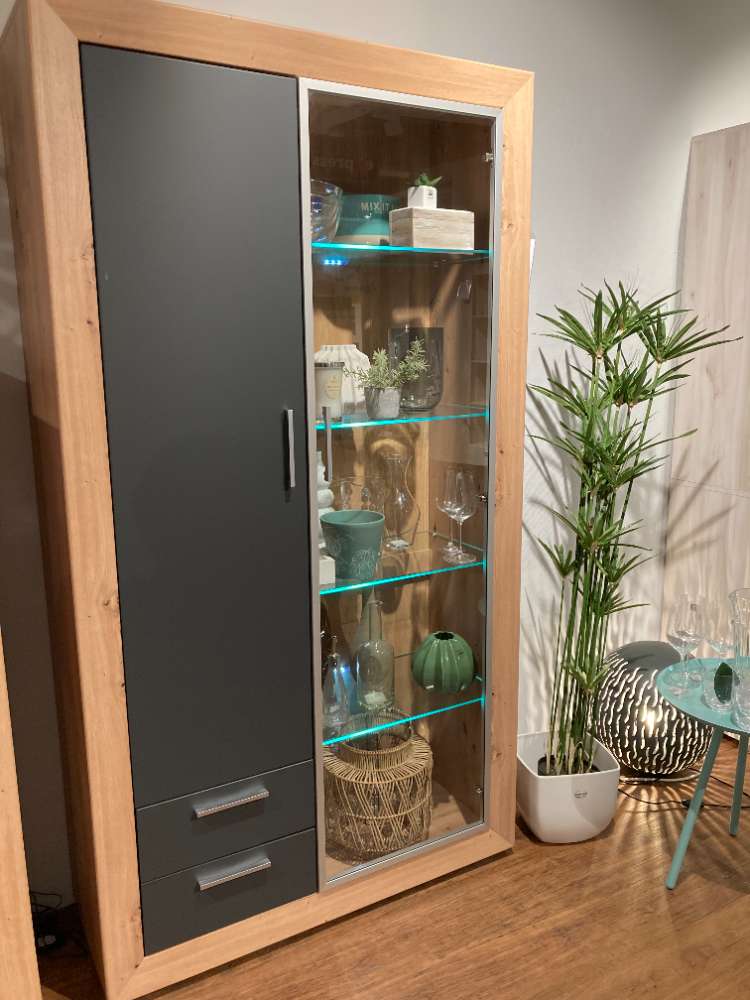 Vitrine T1 “ Fiesta“