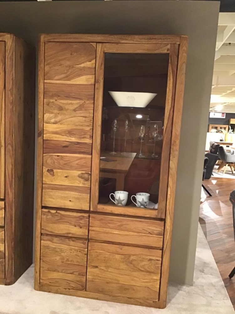 Vitrine New York III