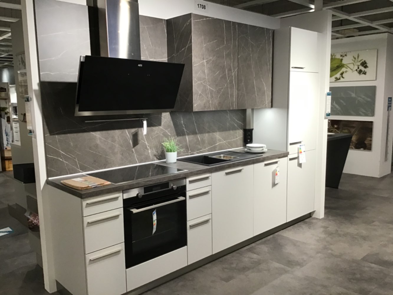 Musterküche Nova Schüller Küchen