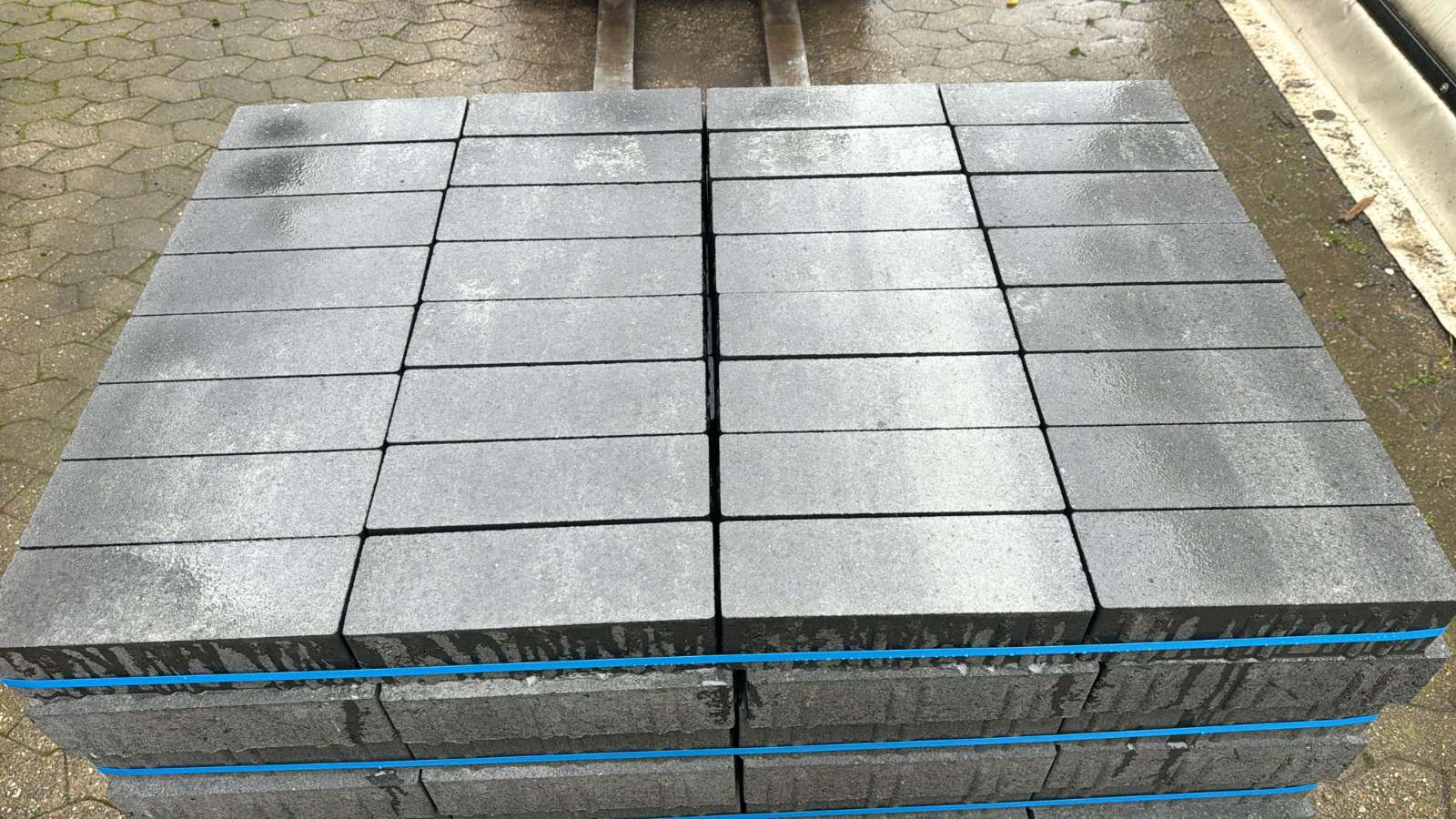 Cordoba Pflaster 30x10x8 cm anthrazit nuanciert (2.Wahl)