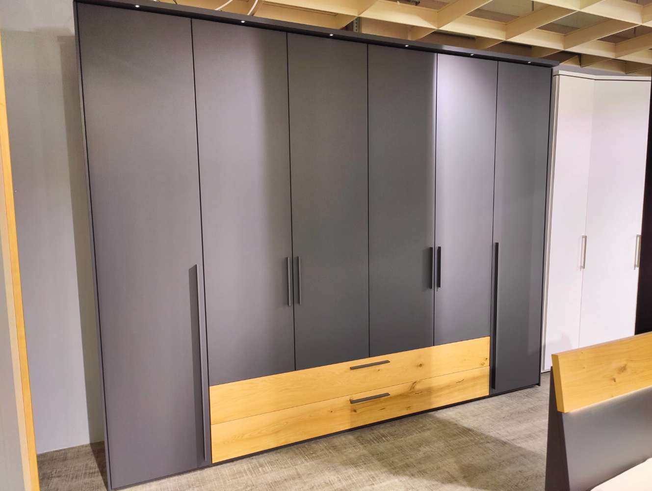 Kleiderschrank – maXX.200 – Drehtürenschrank – Loddenkemper