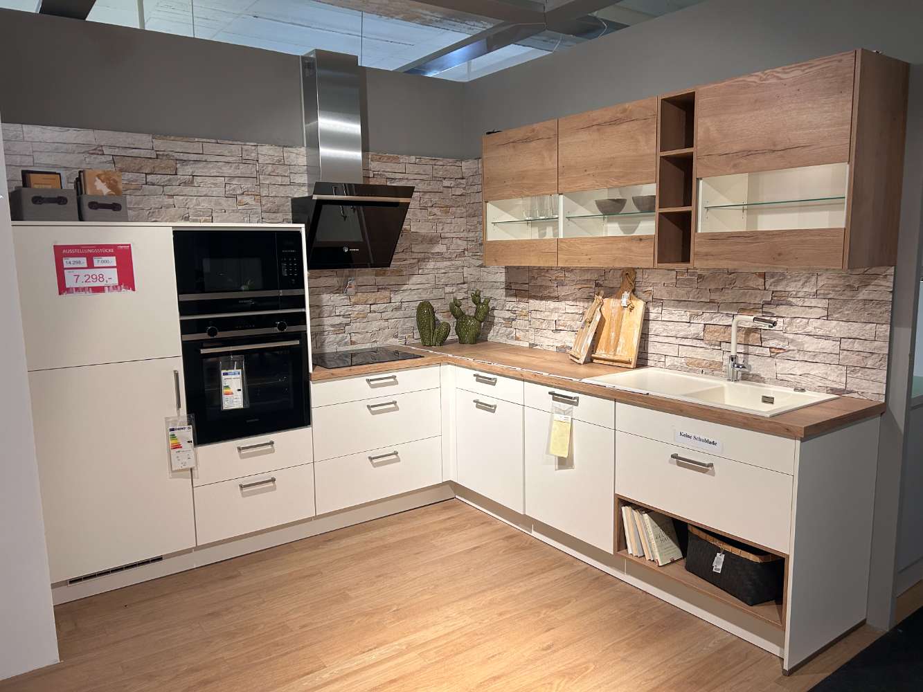 Nobilia Küche mit Siemens Geräten