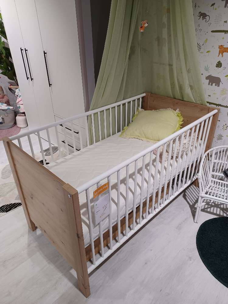 Babybett inklusive Rollkasten