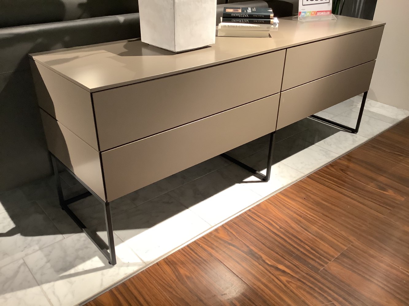 Lowboard von Sormani