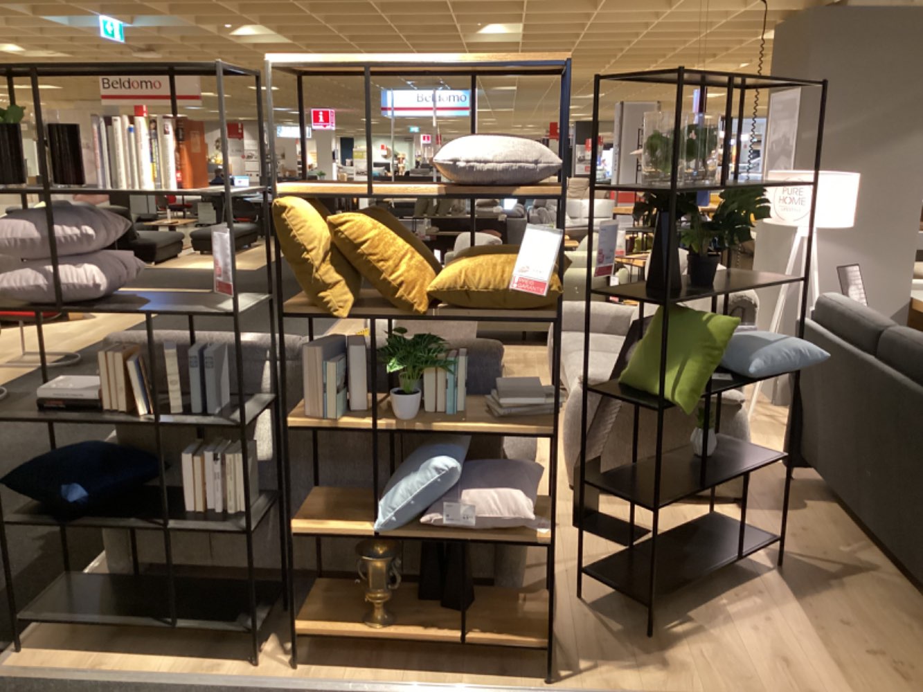 Regal Memphis Novel XXXLutz Hirschaid