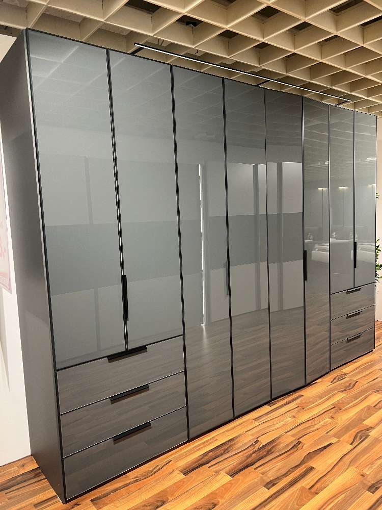 Kleiderschrank Swing