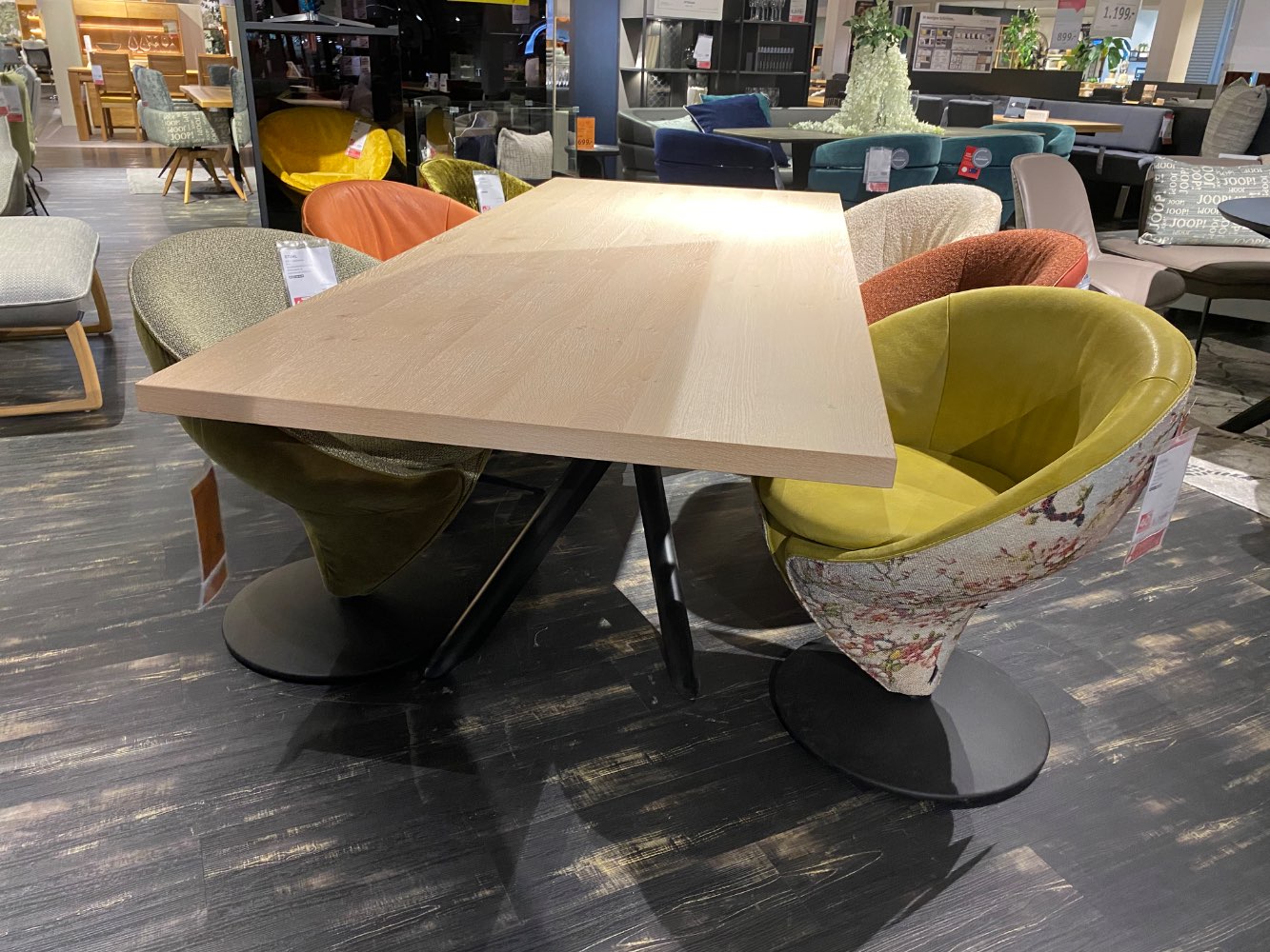 JOOP Esstisch Wildeiche furn. gekälkt lackiert, Schwarz XXXLutz