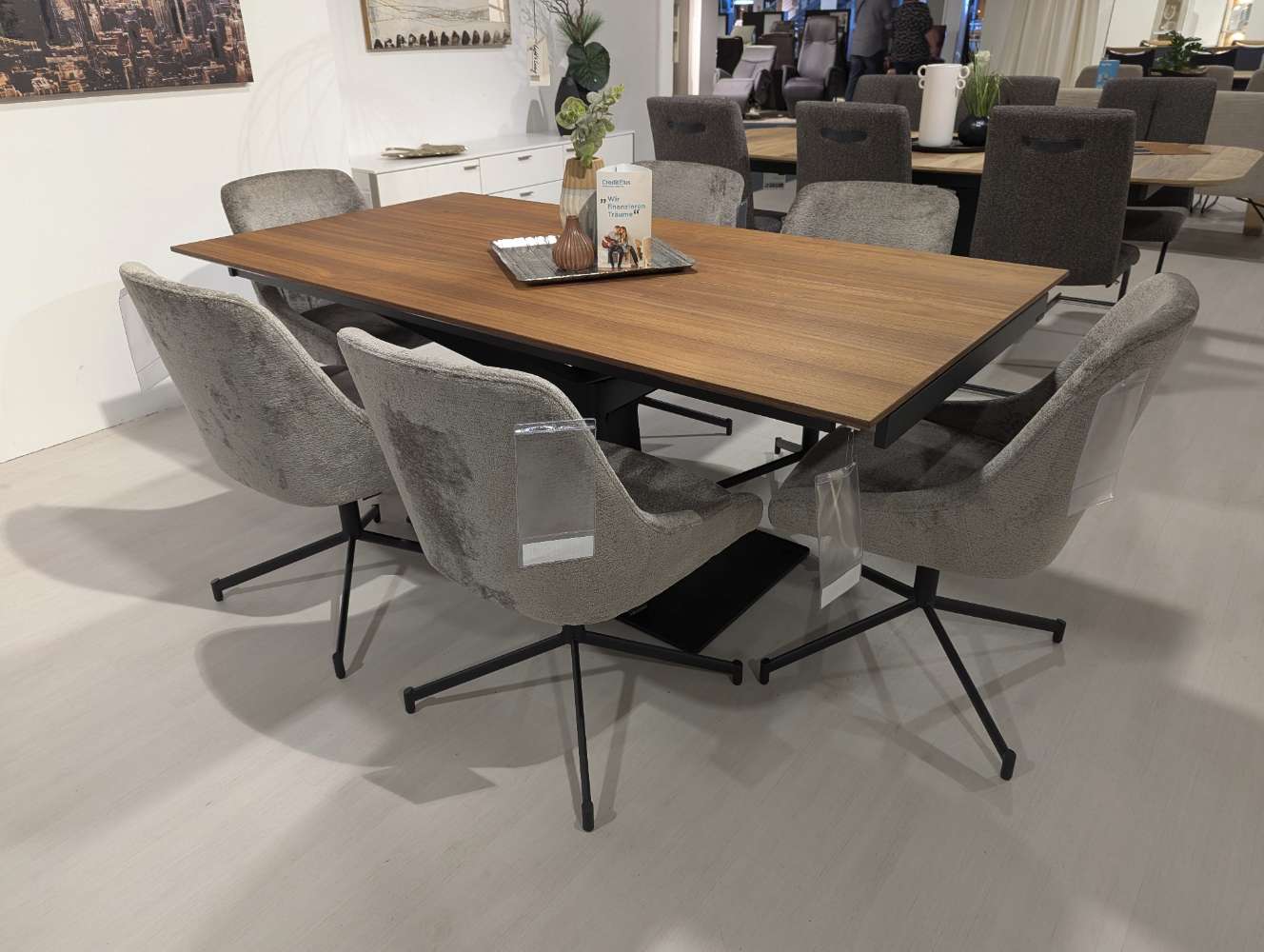 Ausziehtisch Nussbaum Colorado mit 6 Stühlen