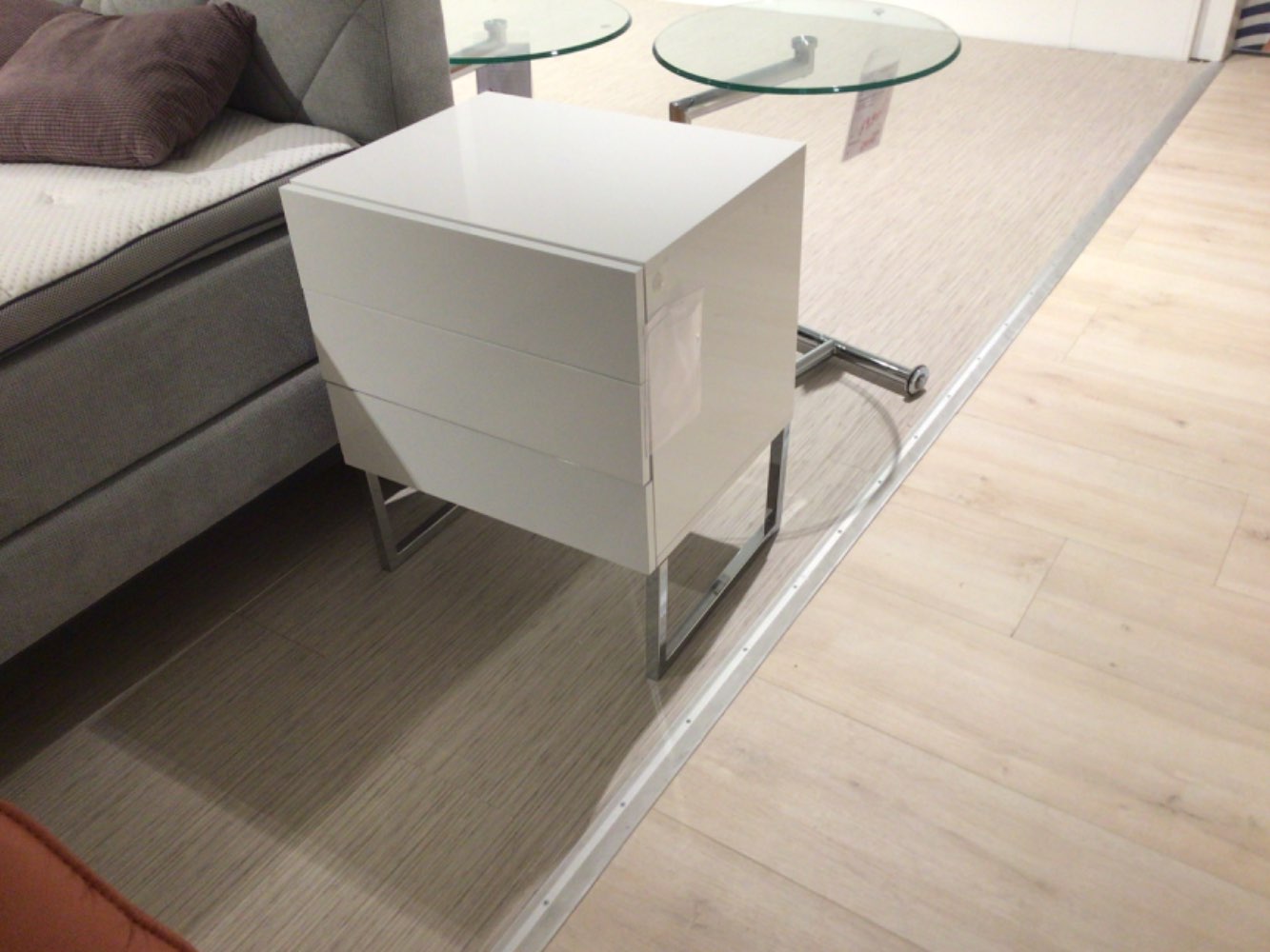 Nachtkonsole Weiß (ca (50/60/40)cm)