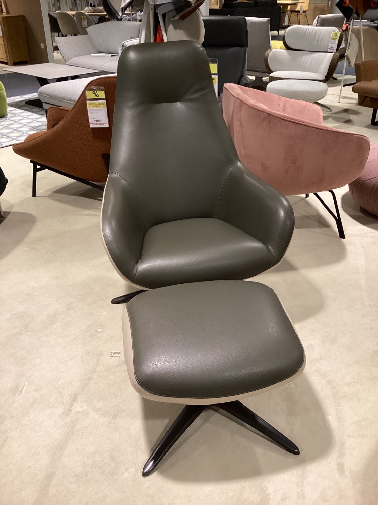 Sessel und Hocker