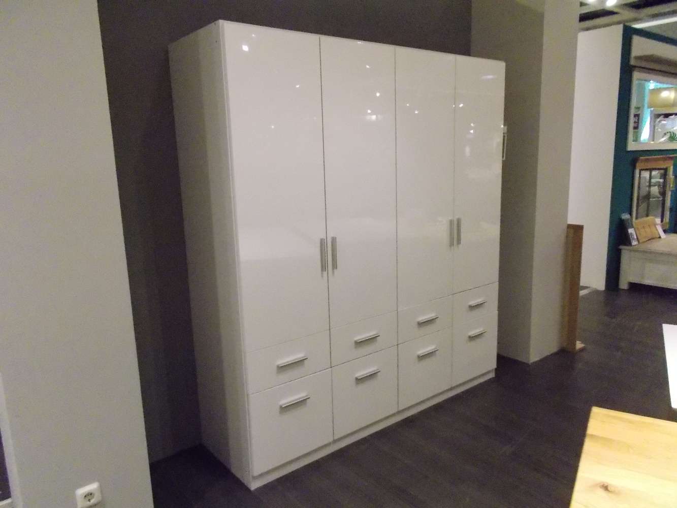 JW Drehtürenschrank