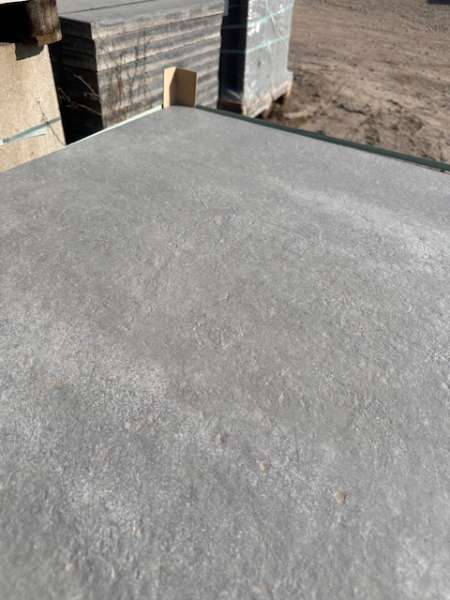 Rion [Beton+]  80x80x5 cm tiefgrau fein strukturiert (Restposten)