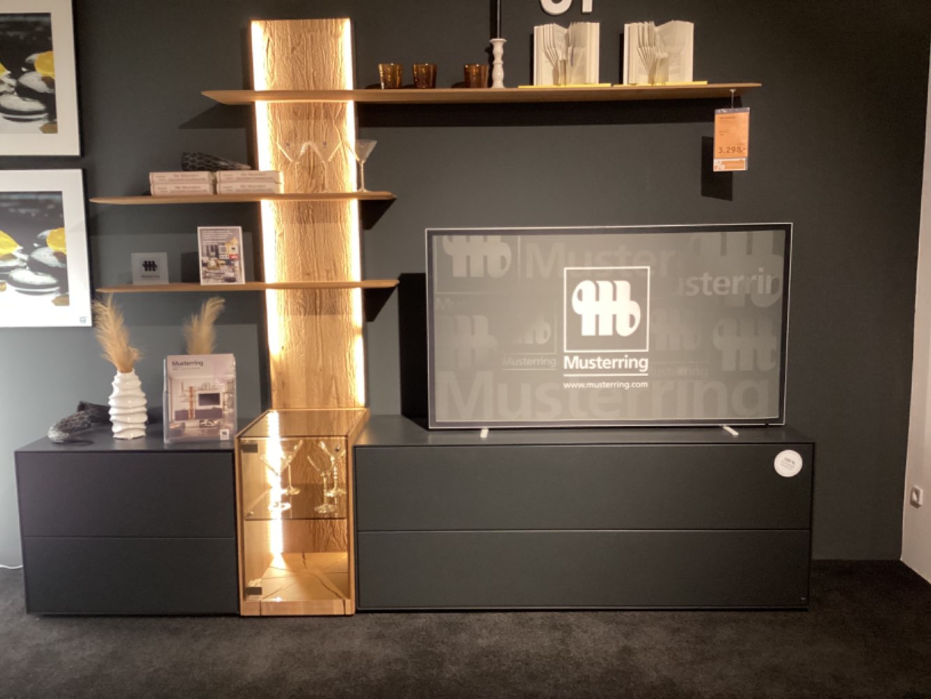 WOHNWAND MUSTERRING GRAU / KERNEICHE XXXLUTZ NEUBRANDENBURG