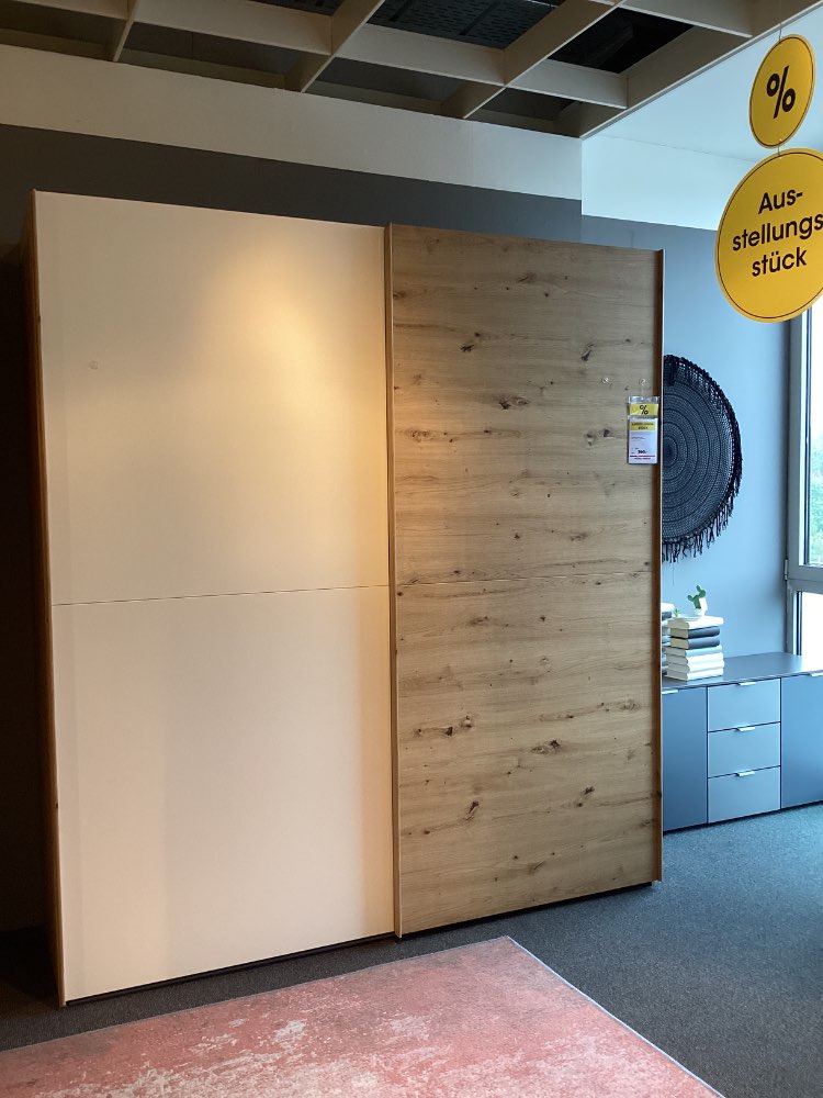 Schwebetürenschrank – Kopie