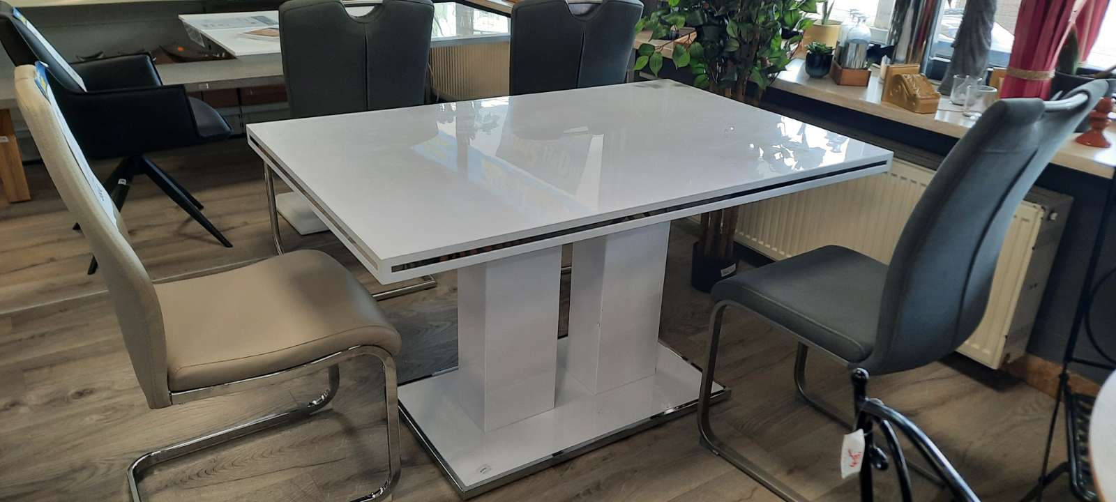 Esstisch Lack weiß 130x85xH75 cm ,statt 599€