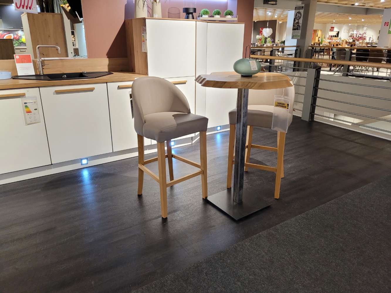 Bistrotisch Massivholzplatte Eiche hell geölt DM ca 70cm H 104 cm