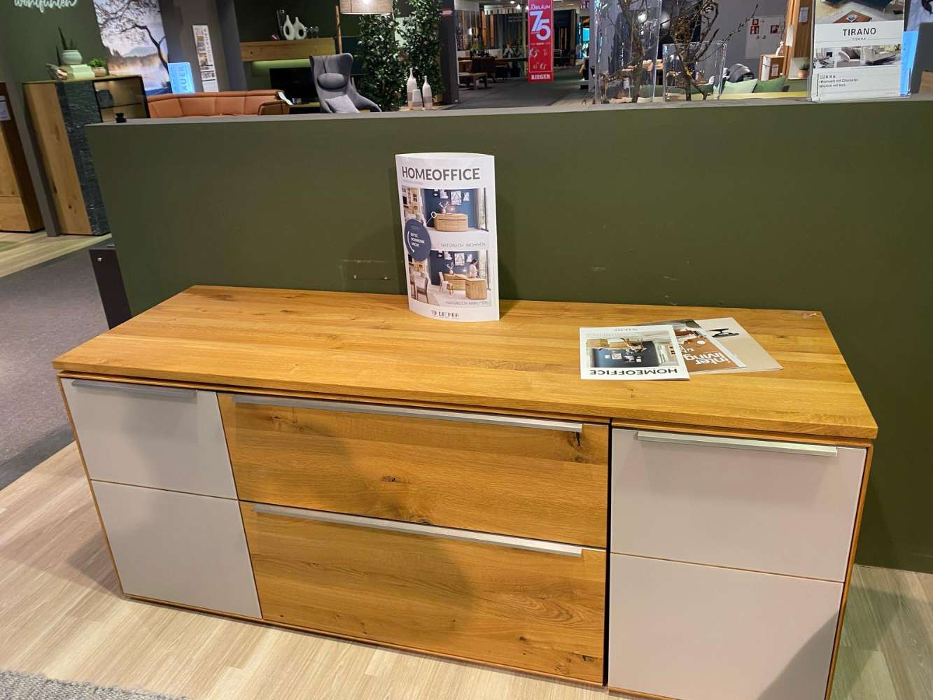 Verwandlungs-Sideboard