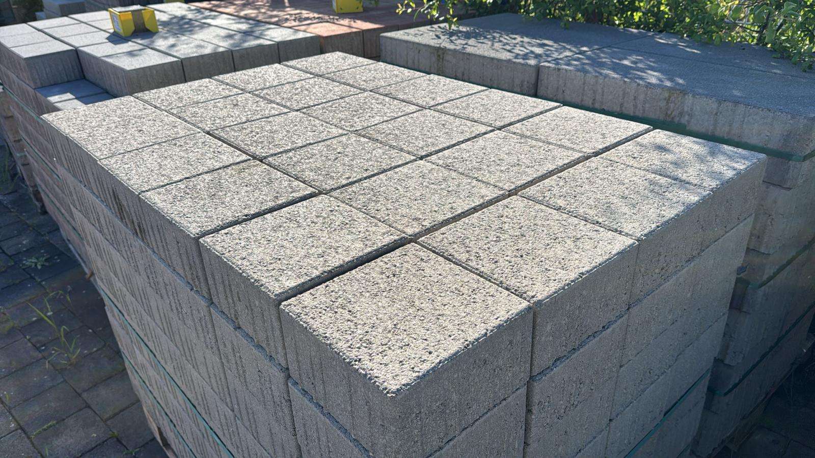 Vianova 20x20x10 cm grau kugelgestrahlt (Restposten)