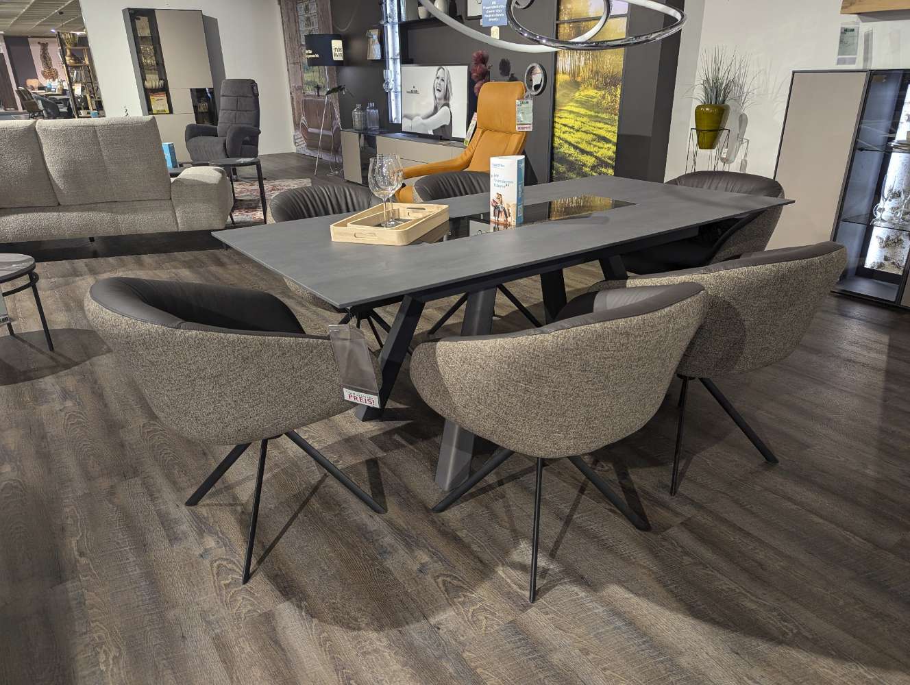 Tischgruppe Kernbirke massiv anthrazit mit 6 Leder-Drehstühlen