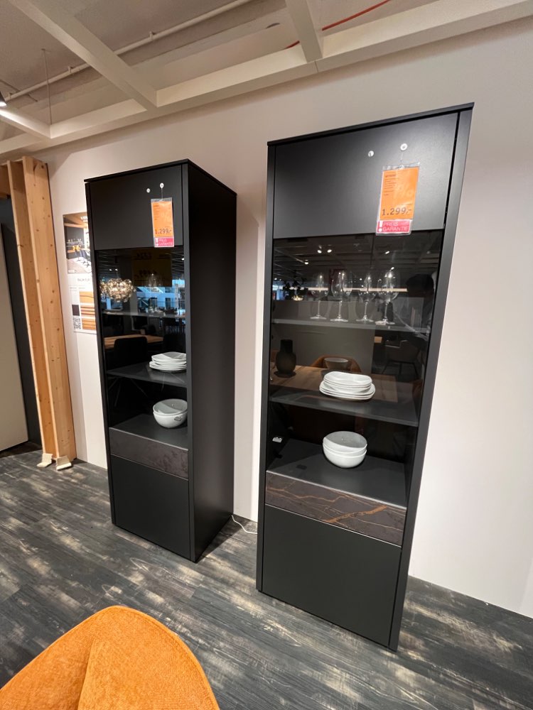 Möbel, 2x Vitrine der Fa. Venjakob
