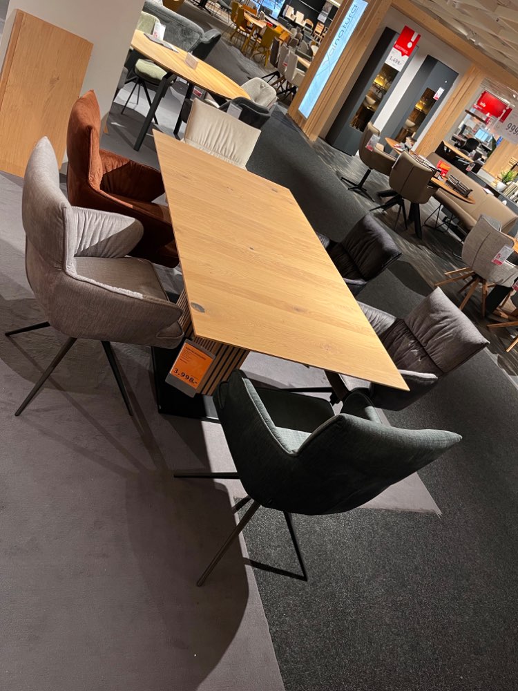 Möbel, Esstischgruppe mit 6 Stühlen