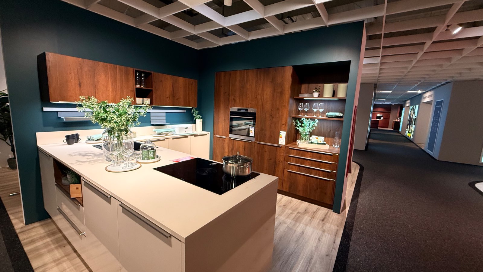 #320110 Einbauküche Alno 3000 Creme Magnolia Hochglanz / Alteiche