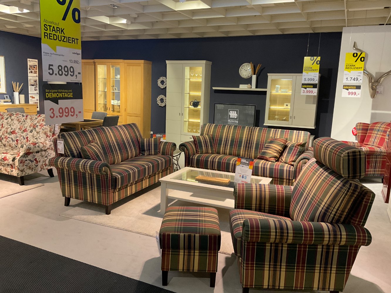 Polstergarnitur 3/2/1/Hocker