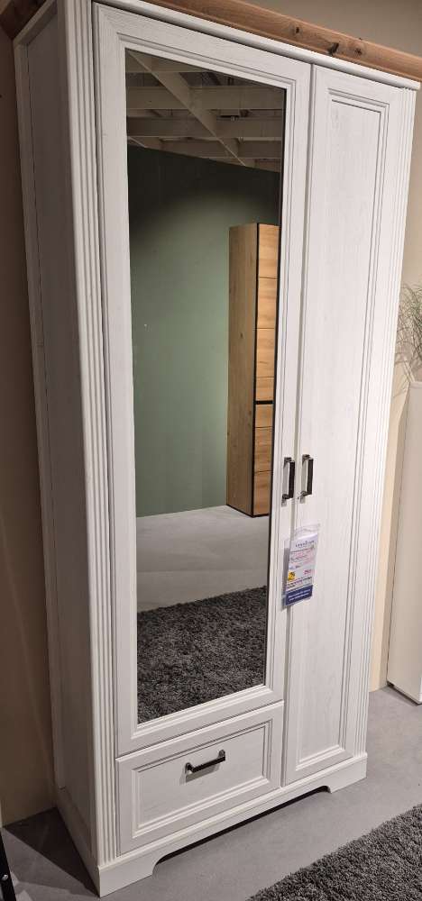 Garderobenschrank
